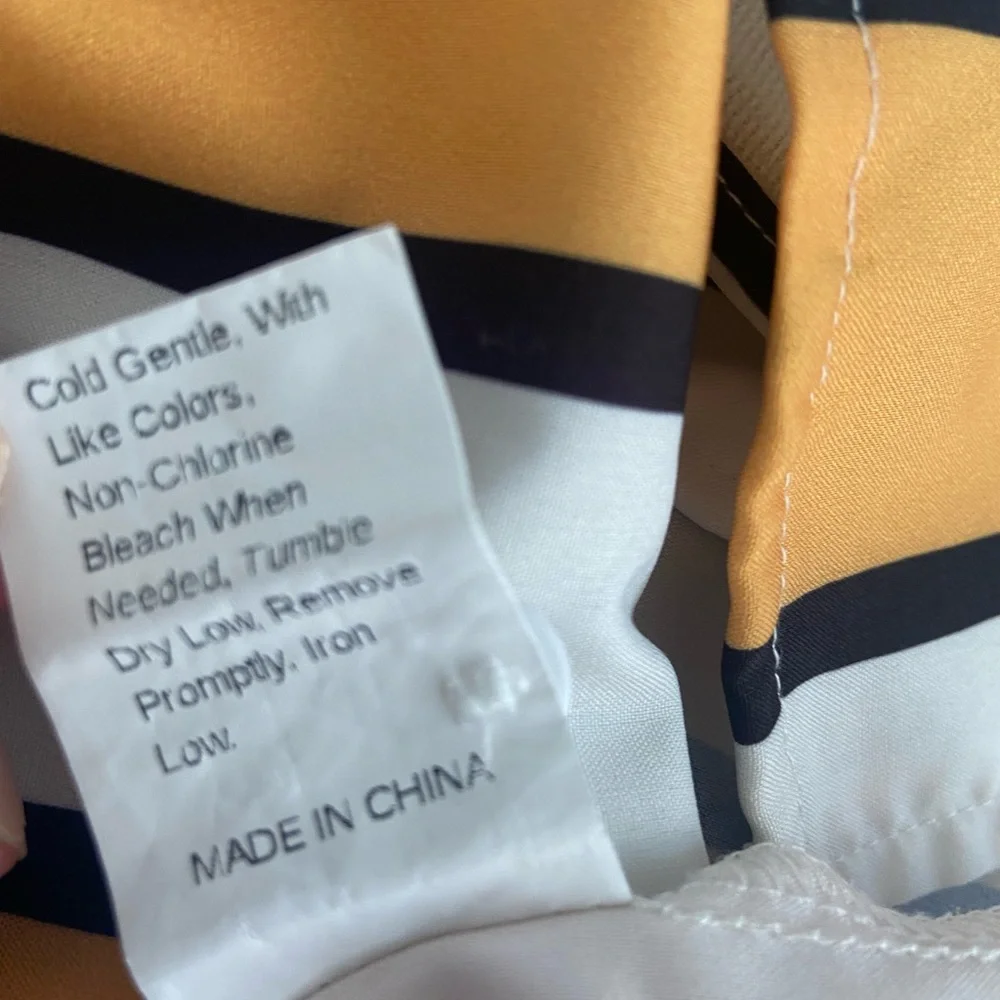 Shein Mens Vertical Stripped button down. - Picture 6 of 7